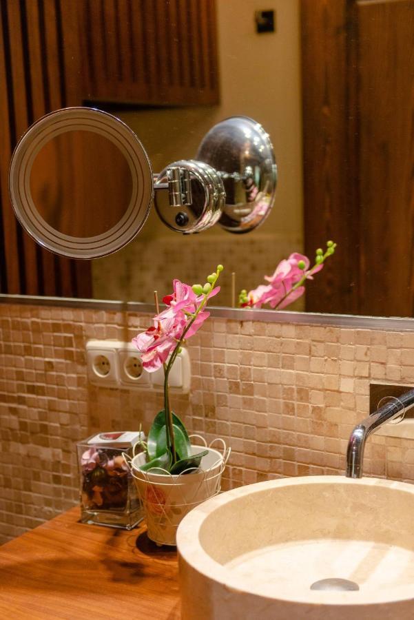 Apartament Sleep In Historic Puerta Elvira Grenada Zewnętrze zdjęcie